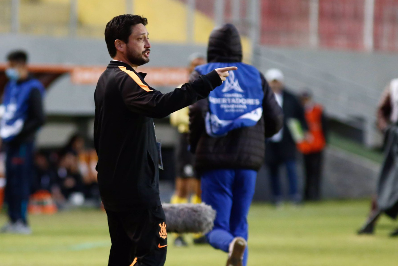 Arthur Elias é o novo técnico da Seleção Brasileira Feminina