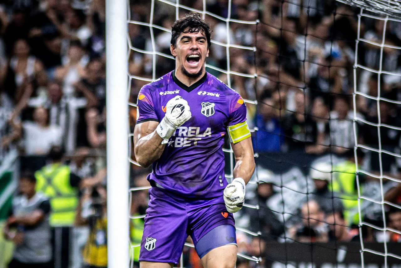 Cruzeiro Sonda Richard Goleiro Do Cear Para Vaga De Rafael Cabral