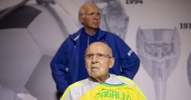 <p> Zagallo ganha estátua de cera da CBF Foto: Divulgação </p>
