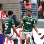 Volante do Palmeiras marcou o primeiro gol da partida (Foto: Cesar Greco/Palmeiras)