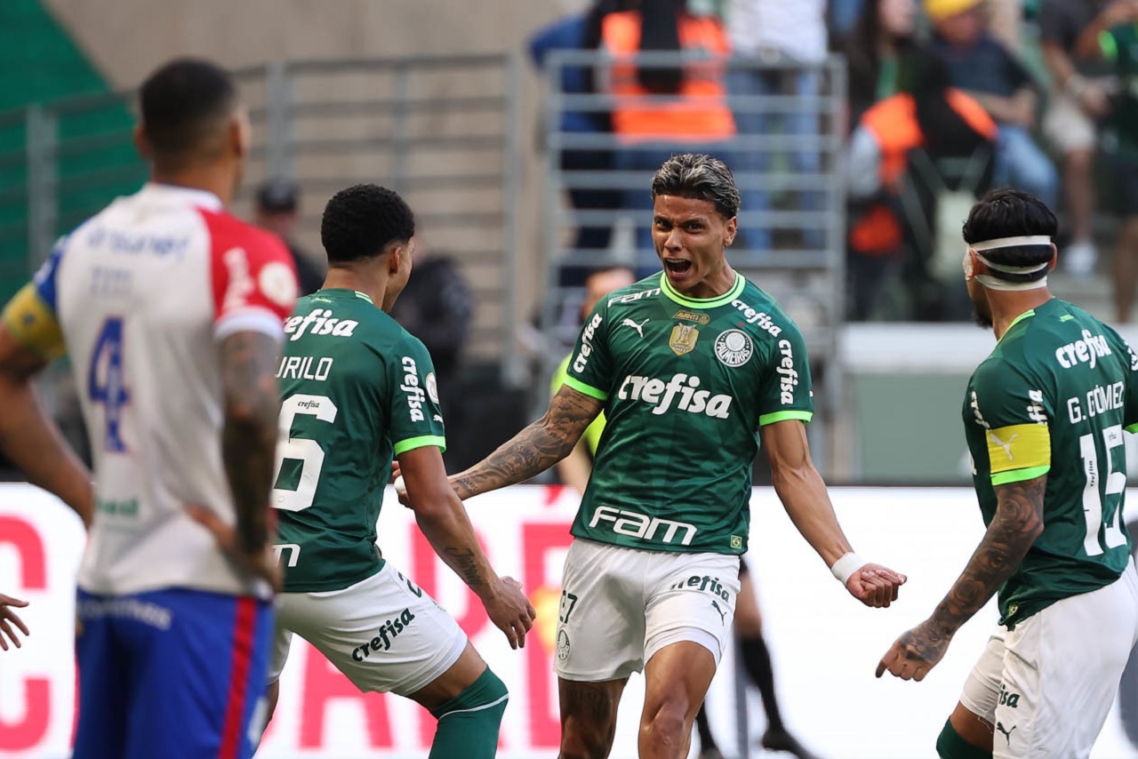 Volante do Palmeiras marcou o primeiro gol da partida (Foto: Cesar Greco/Palmeiras)