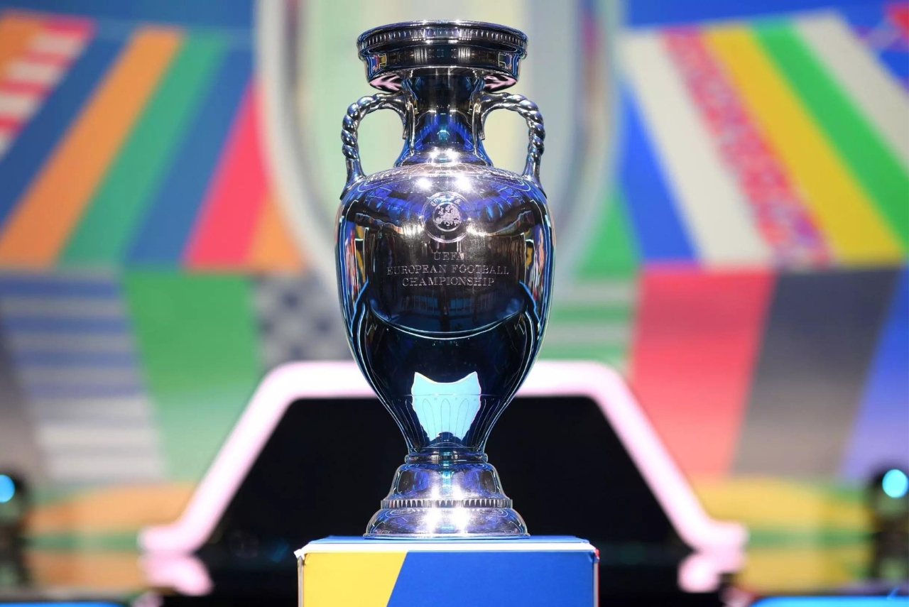 Troféu Eurocopa (Foto: UEFA/Divulgação)