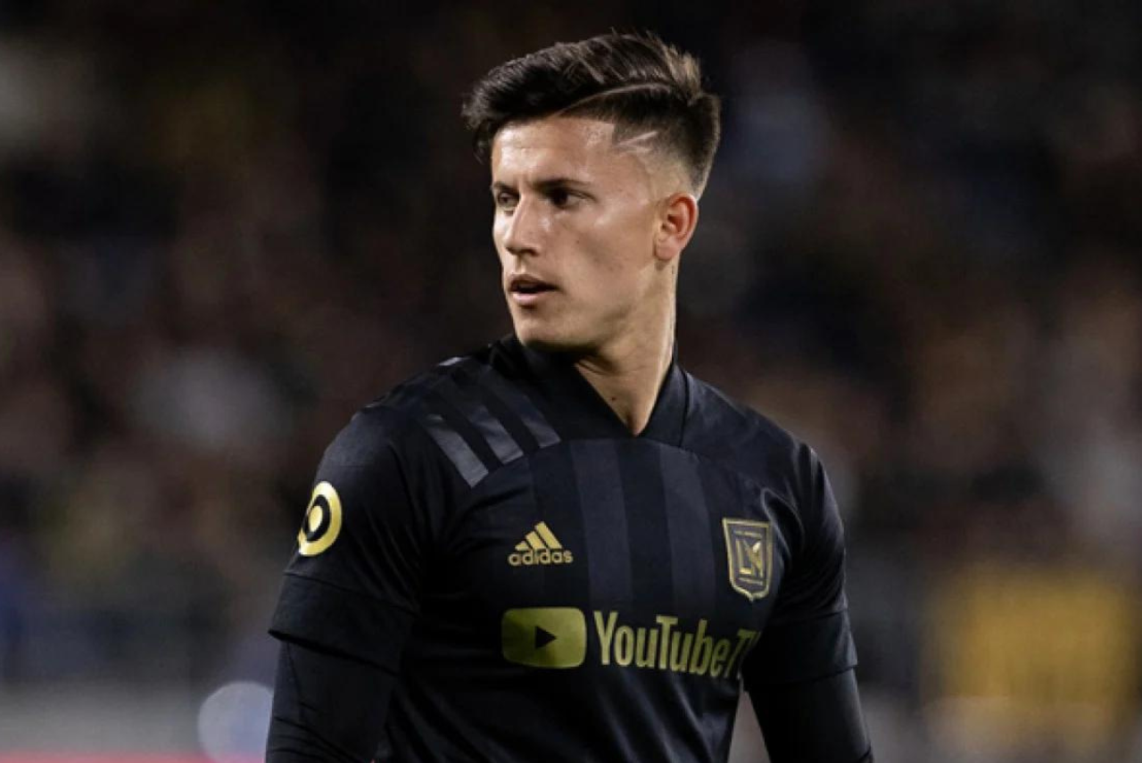 Santos pretende comprar meia Brian Rodríguez