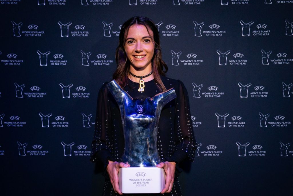 Aitana Bonmatí é eleita jogadora do ano na temporada 2022-23 na Europa Foto: Barcelona Feminino/Twitter