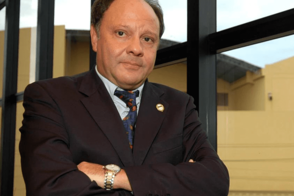 Oscar Scavone, presidente honorário do Olimpia, criticou foguetório no hotel da equipe no Rio de Janeiro (Foto: Fernando Franceschelli - ÚH)