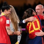 'Me sinto vulnerável e vítima de uma agressão', diz Jenni Hermoso