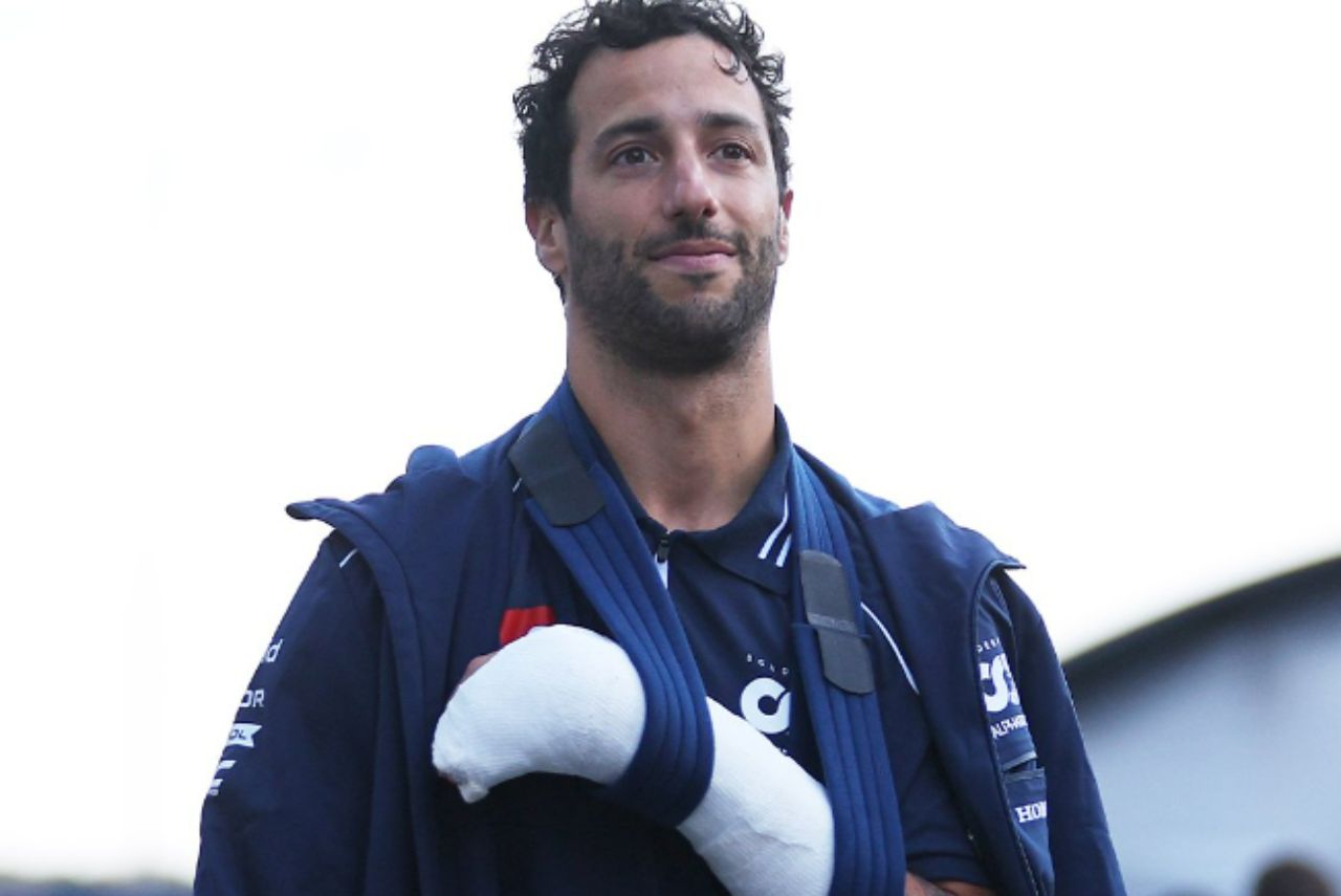 Daniel Ricciardo fratura o pulso esquerdo e fica fora do GP da Holanda de Fórmula 1 Foto: Fórmula 1/Twitter