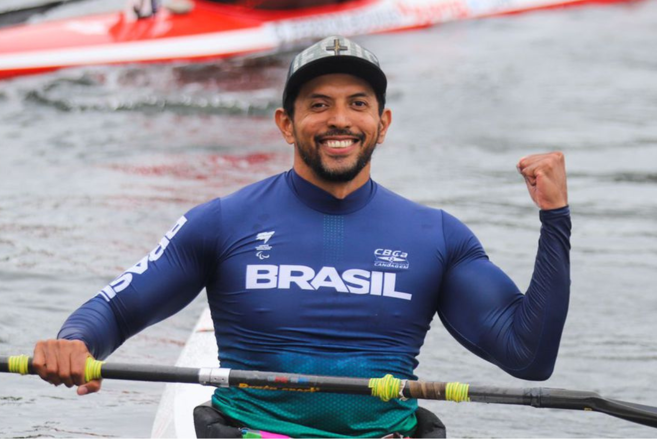 Luís Carlos Cardoso conquistou bronze no Mundial de Paracanoagem e a vaga em Paris 2024 (Foto: Fábio Canhete/CBCa)