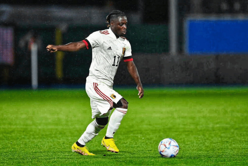 Doku é o novo reforço para o ataque do Manchester City (Foto: Twitter/Reprodução)