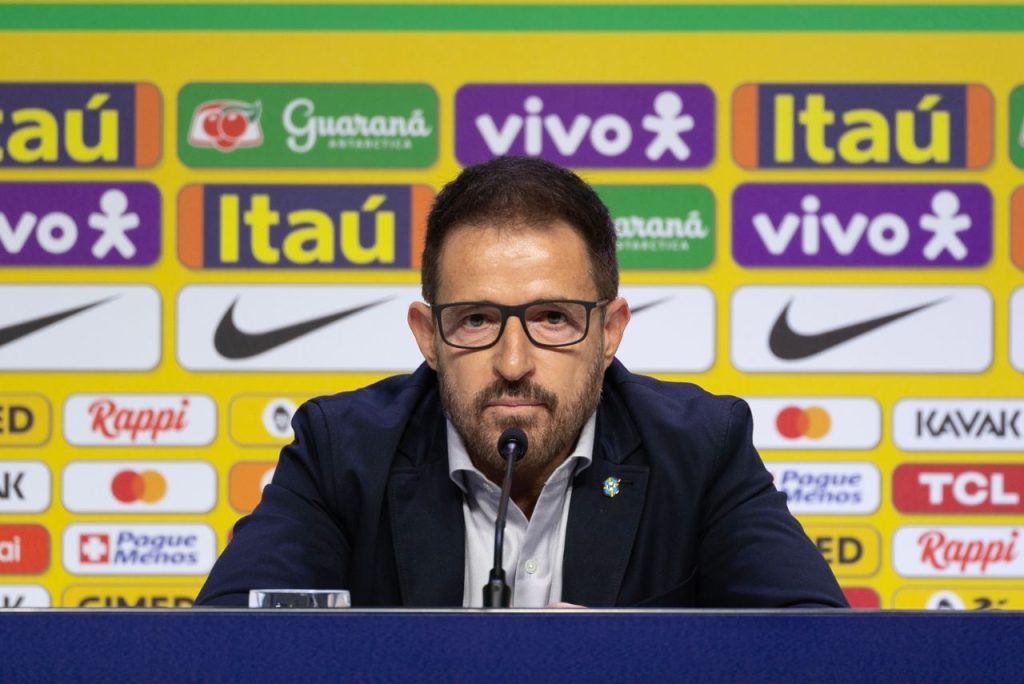 Ramon Menezes convocou a Seleção Brasileira nesta sexta (18)