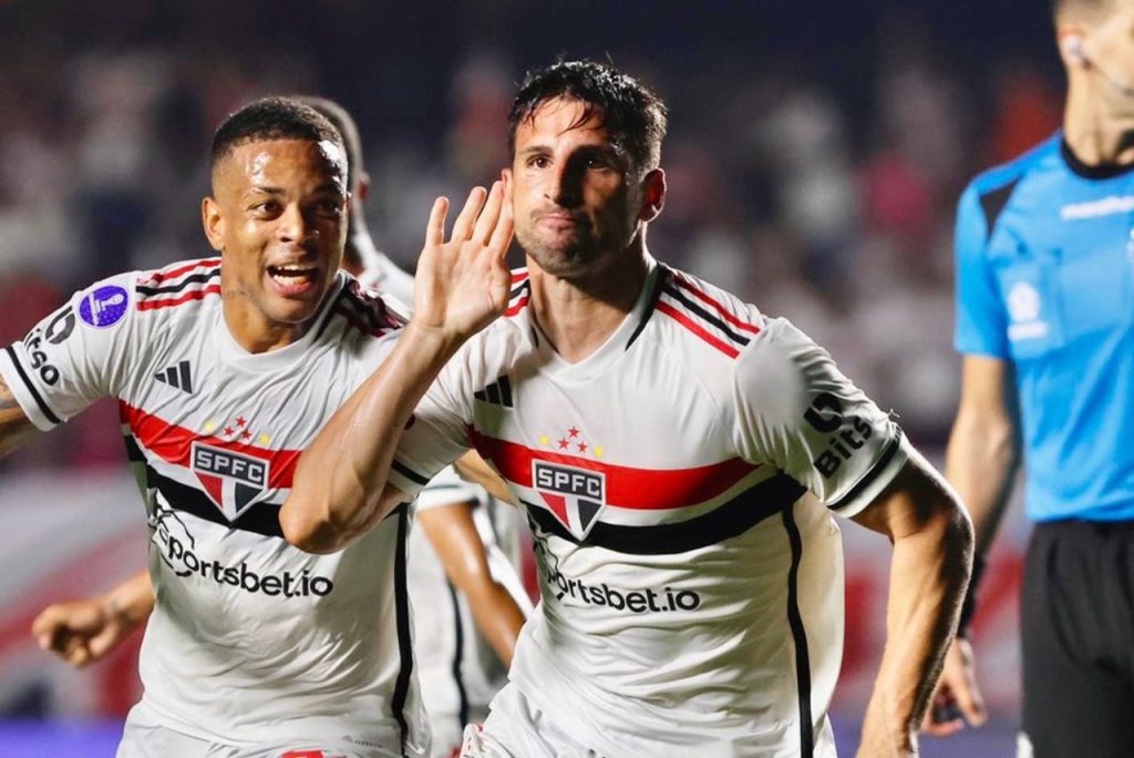 Na Sul-Americana, São Paulo reverte placar, vence San Lorenzo e garante a vaga nas quartas de final Foto: São Paulo/Twitter