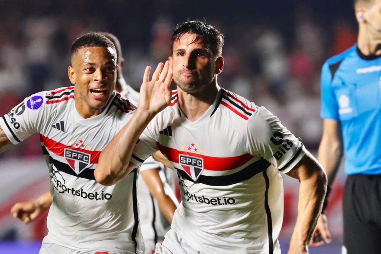 Na Sul-Americana, São Paulo reverte placar, vence San Lorenzo e garante a vaga nas quartas de final Foto: São Paulo/Twitter