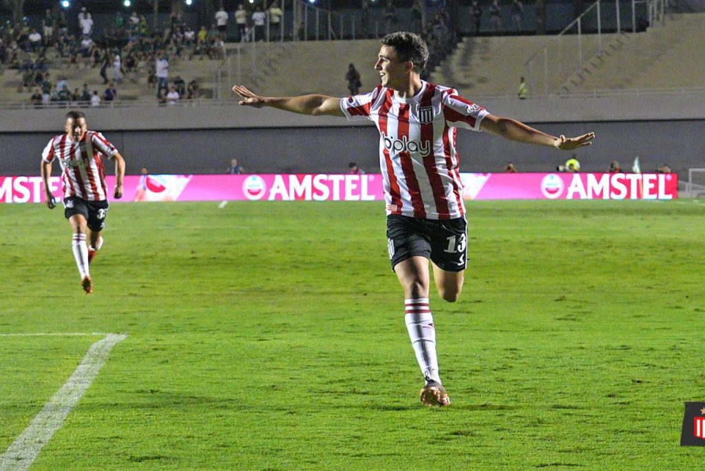 Estudiantes vence o Goiás por 2 a 0 em partida de volta e se classifica para as quartas da Copa Sul-Americana Foto: Estudiantes/Twitter