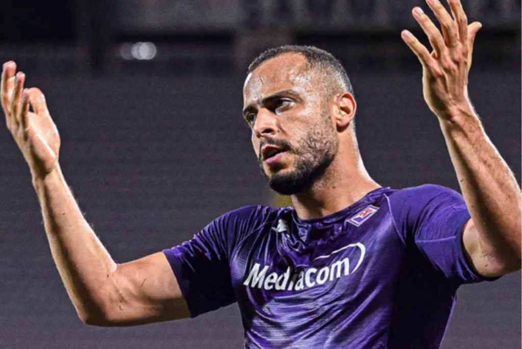 Arthur Cabral sai da Fiorentina e vai para o Benfica