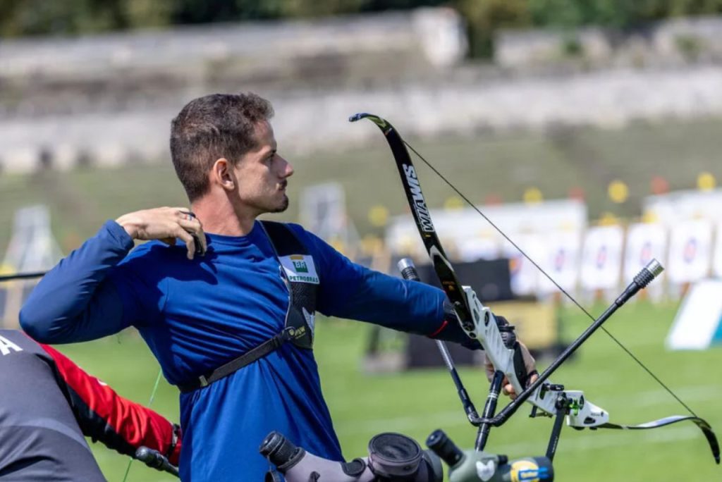 Marcus D'Almeida garante vaga em Paris 2024 no Tiro com Arco Foto: World Archery Federation/Reprodução