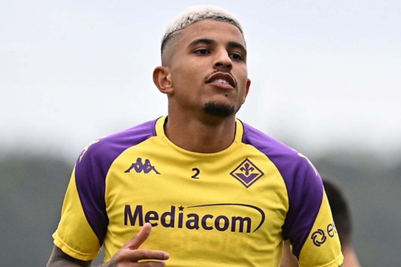 Dodô rompeu ligamento do joelho direito (Foto: ACF Fiorentina/Divulgação)
