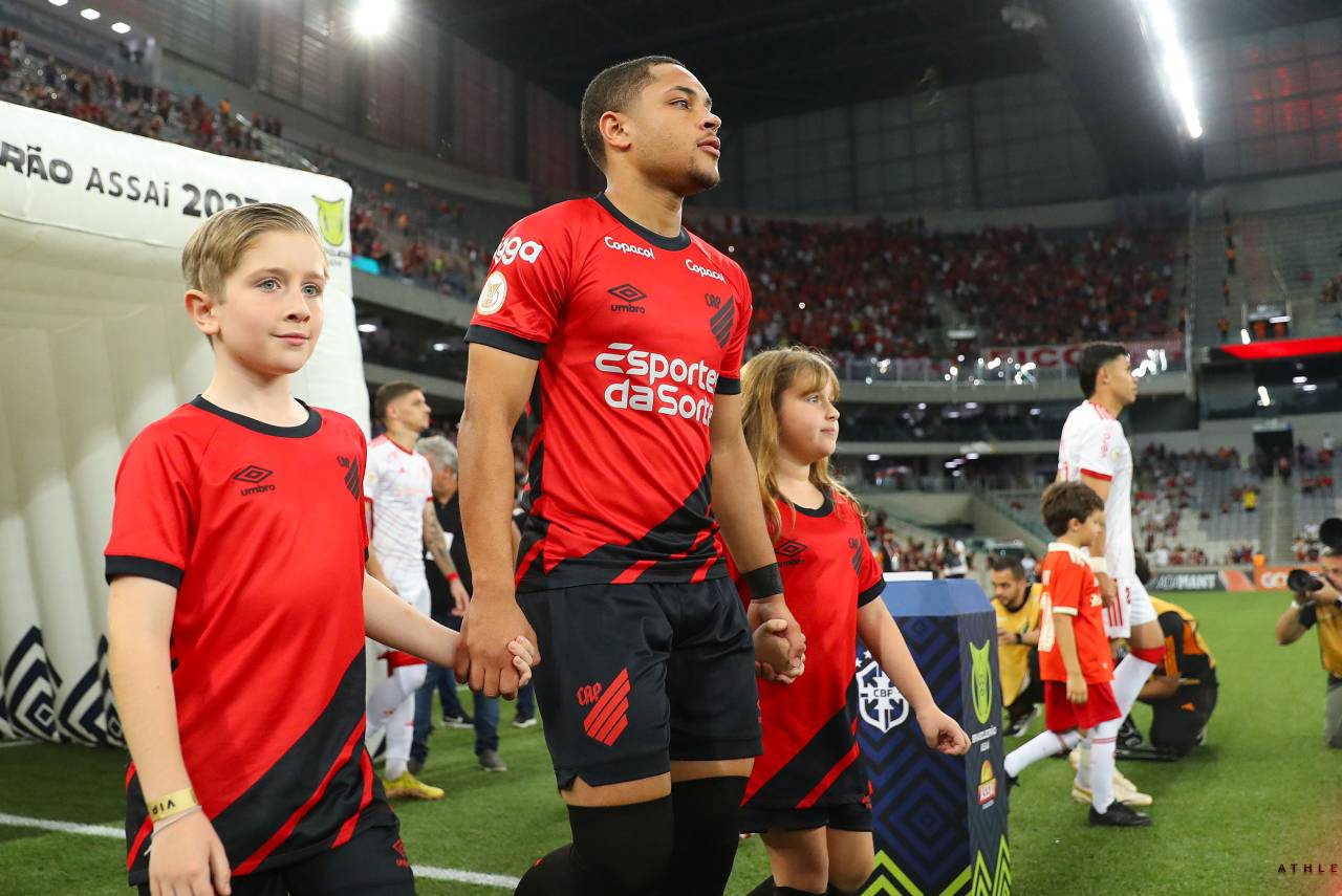 vitor roque