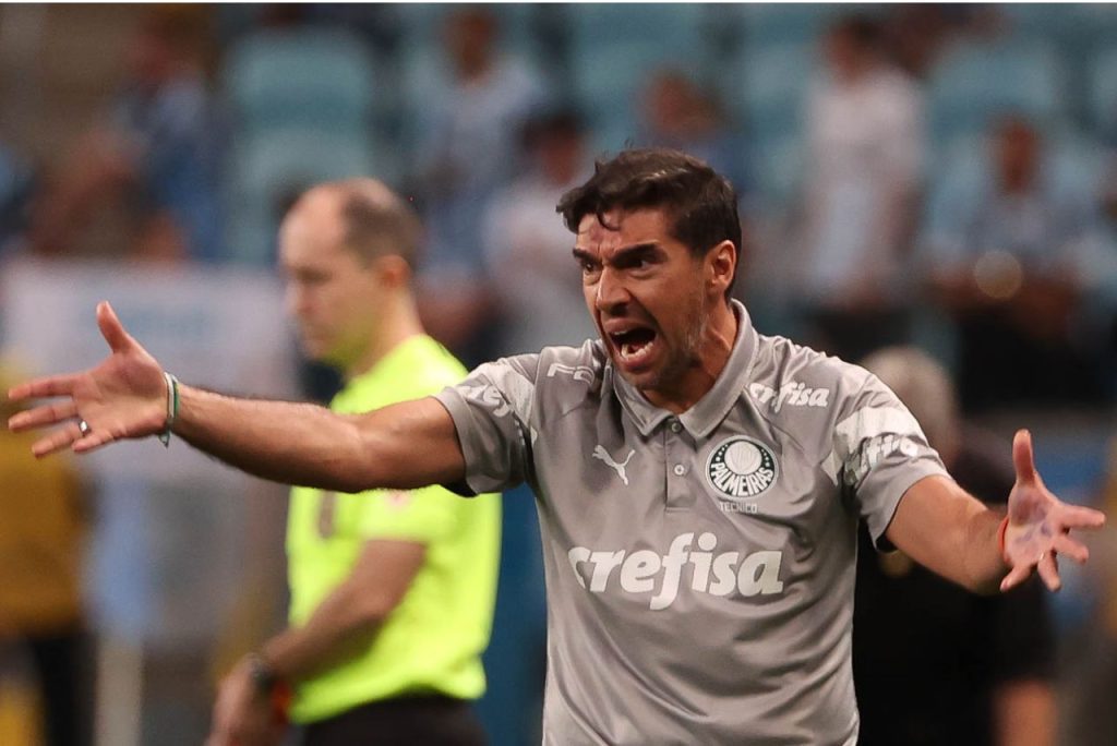 Abel Ferreira, do Palmeiras, questionou arbitragem na derrota para o Grêmio (Foto: Cesar Greco/Palmeiras)