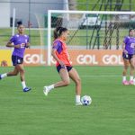 Arthur Elias comanda o primeiro treino com bola da Seleção Feminina Principal Créditos: Fabio Souza/CBF