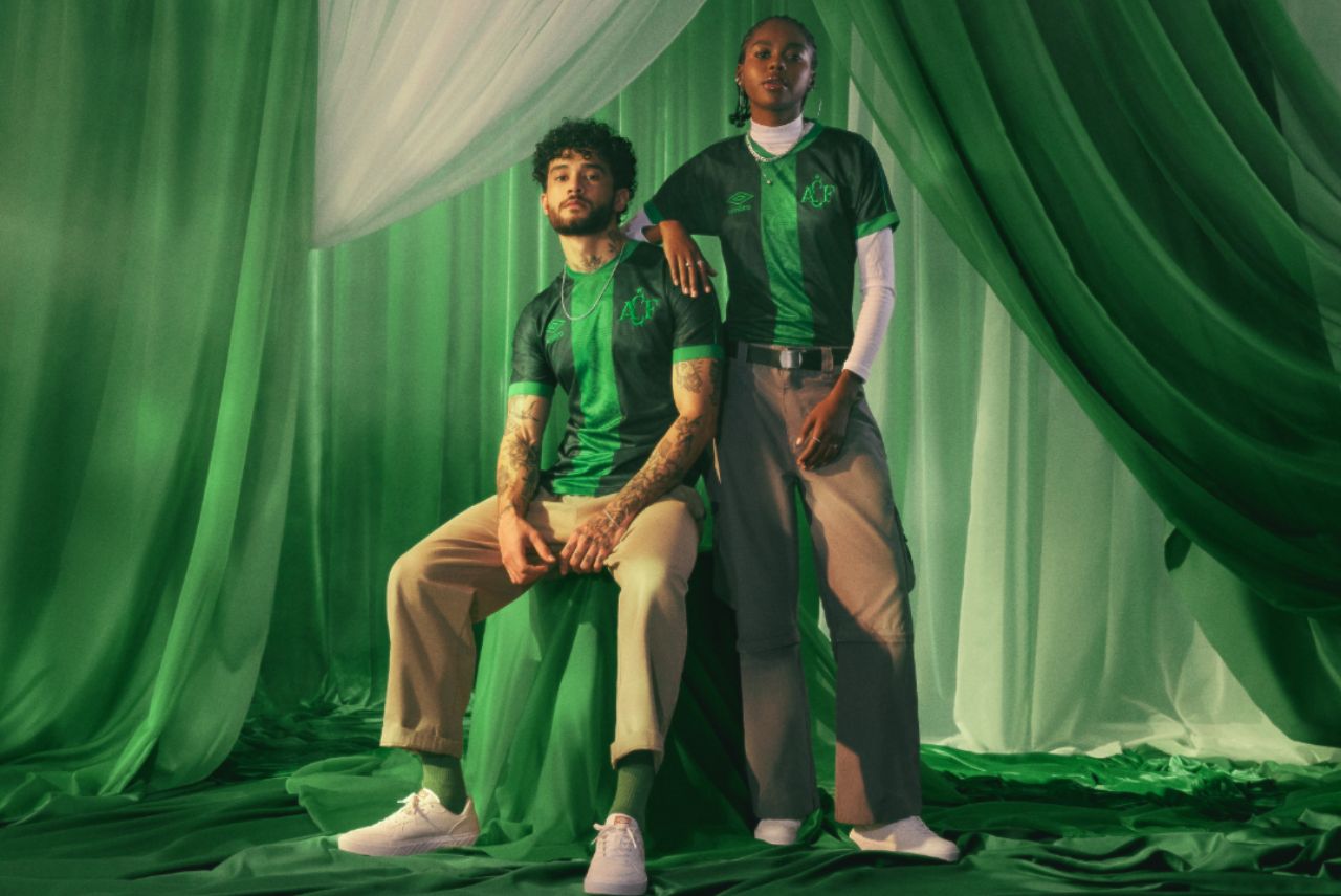 Chapecoense divulgou novo 3º uniforme para temporada 2023 (Foto: Chapecoense/Divulgação)