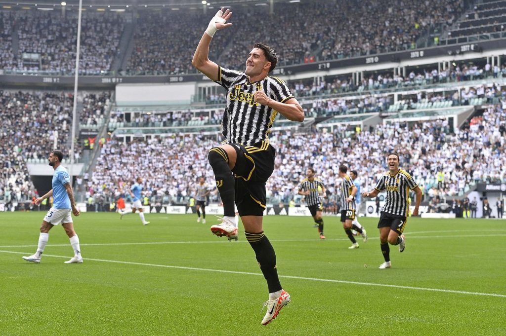 Juventus vence Lazio com dois gols de Vlahovic e assume liderança provisória do Italiano_compressed