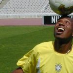 Perfil: Edilson Capetinha, baiano dos dribles, da irreverência e pentacampeão mundial