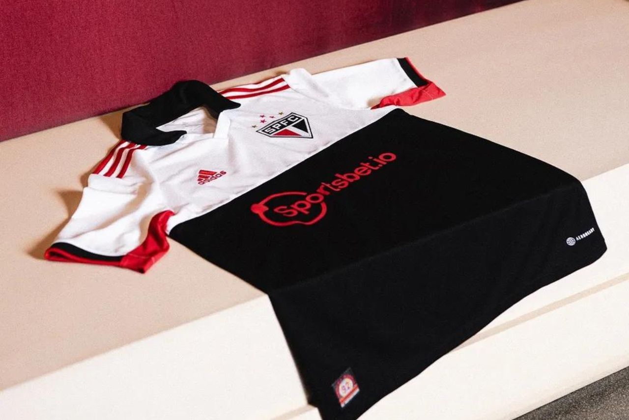 São Paulo lança uniforme em parceria com a Adidas Foto: Adidas/Divulgação