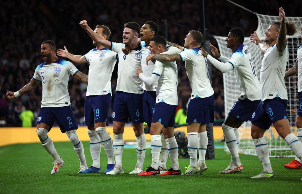 Inglaterra vence Escócia em amistoso para comemorar 150 anos de rivalidade