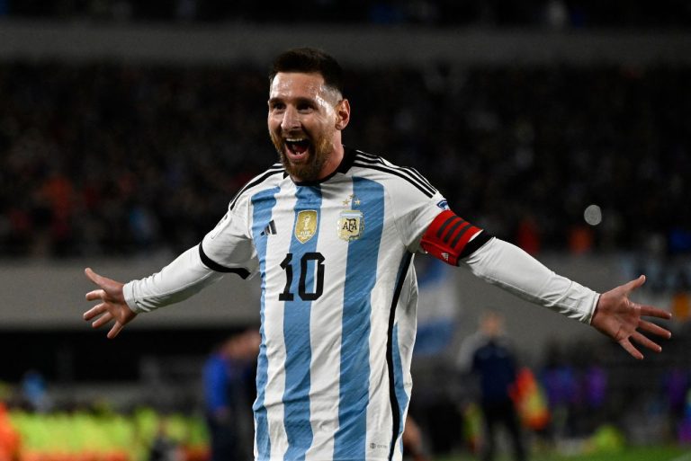 <p>Messi tornou-se o artilheiro das Eliminatórias Sul-Americanas, com 31 gols (Foto: Luis Robayo/AFP)</p>
