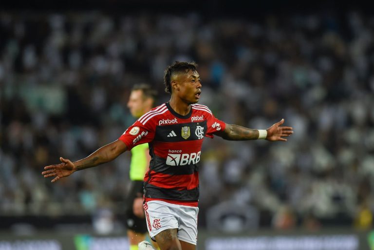 <p>Bruno Henrique tem contrato com o Flamengo até o fim de 2023 (Foto: Marcelo Cortes/Flamengo)</p>
