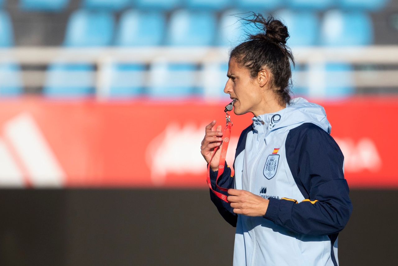 Montse Tomé assume seleção espanhola feminina; treinadora é a primeira mulher no cargo na Espanha Foto: Montse Tomé/Twitter
