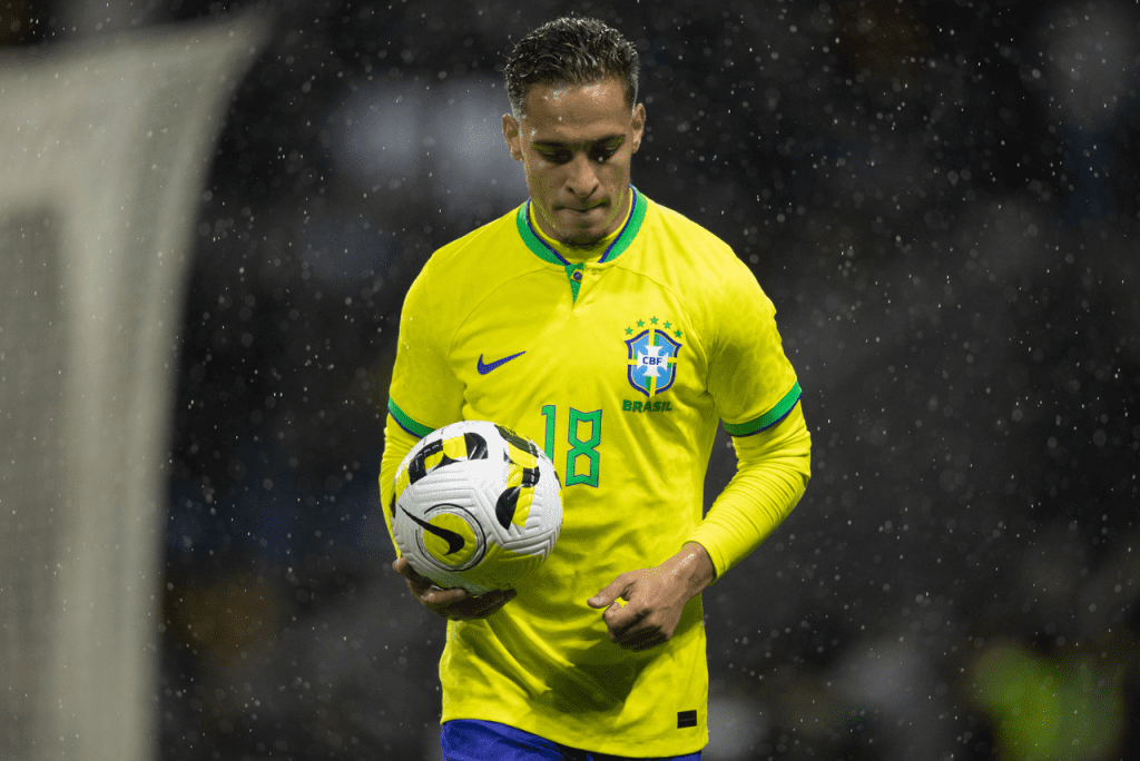 Antony, do Manchester United, é acusado de agredir ex-namorada (Foto: Lucas Figueiredo/CBF)
