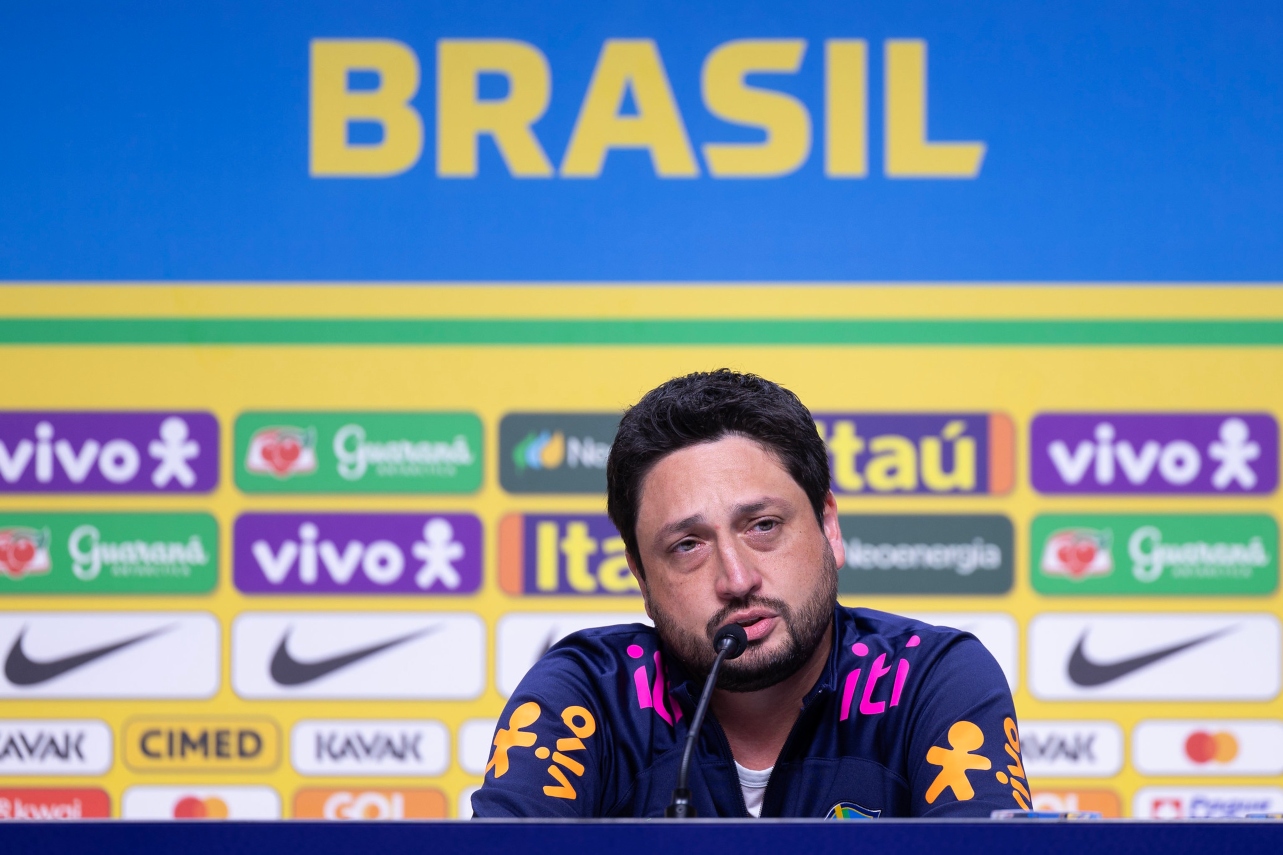 Arthur Elias fez a primeira convocação como técnico da seleção brasileira