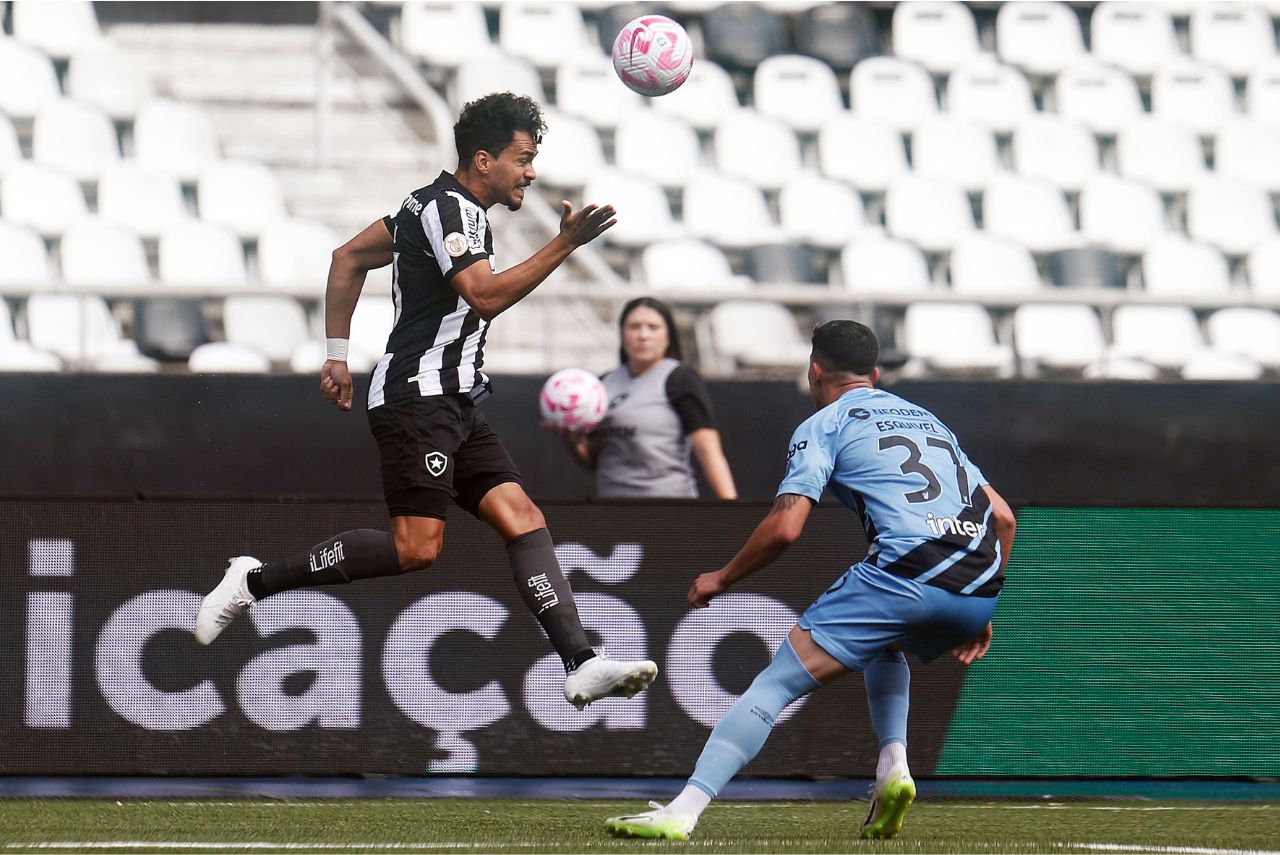 Restante do duelo entre Botafogo e Athletico aconteceu sem torcida