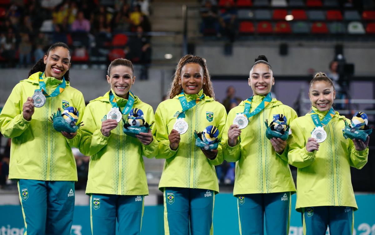 Ginástica artística feminina conquista medalha de prata no Pan na disputa por equipes Foto: Miriam Jeske/COB