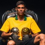 Influenciador Luva de Pedreiro representará o Brasil na Bola de Ouro 2023 (Foto: X/Reprodução)