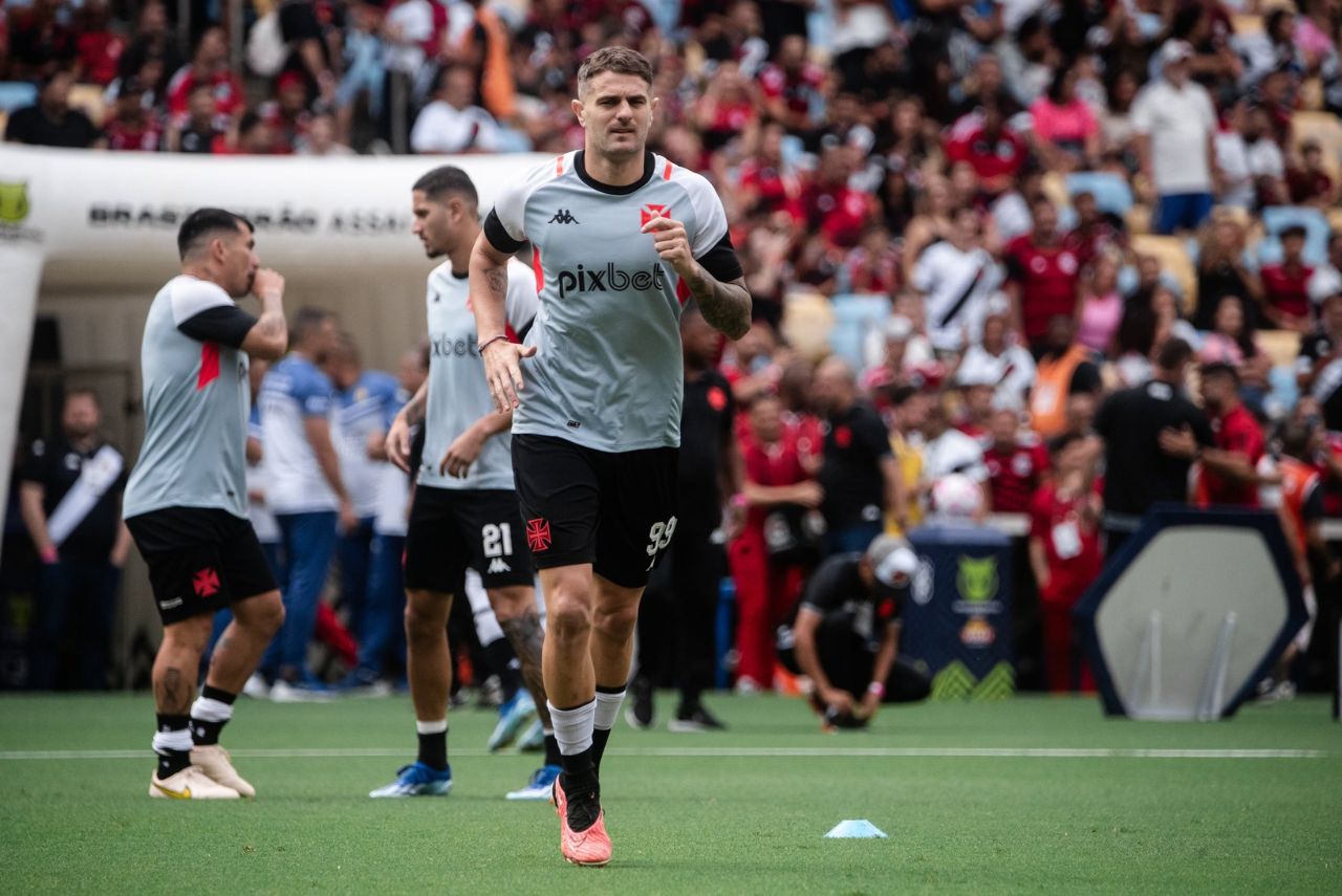 Vegetti em Flamengo x Vasco