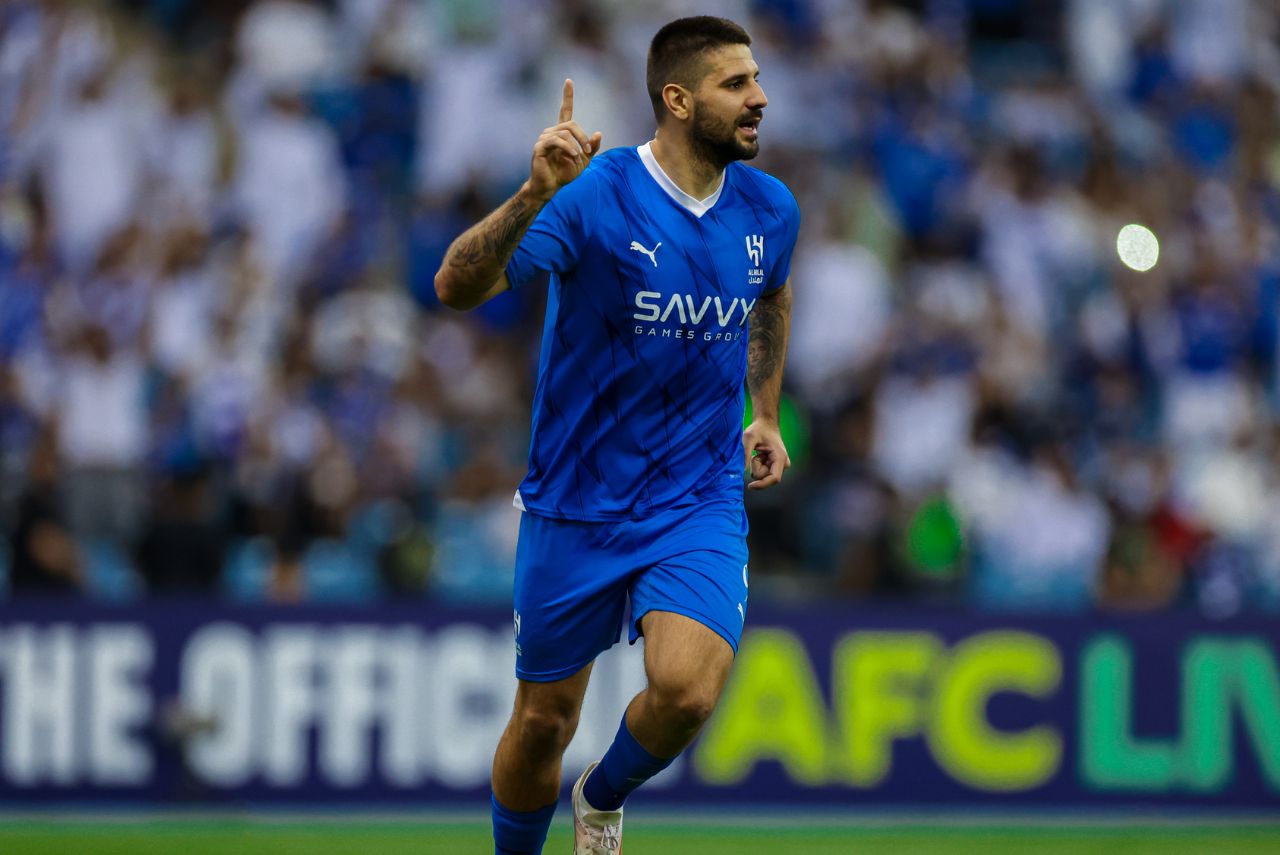 Mitrovic comandou a goleada do Al-Hilal