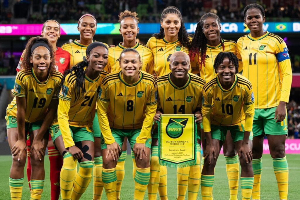 Seleção Jamaicana Feminina conquistou classificação histórica na Copa do Mundo 2023 (Foto: JFF/Divulgação)