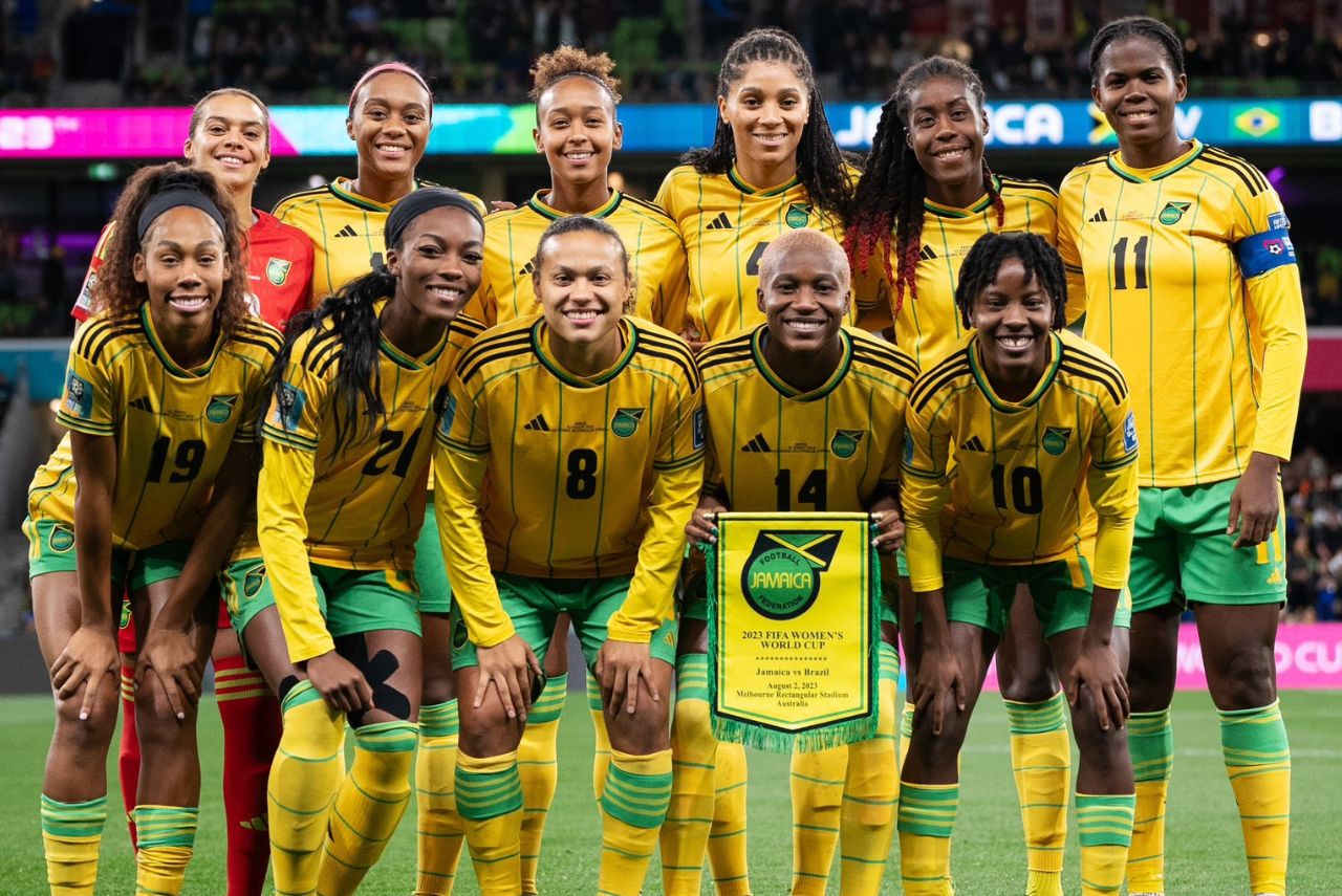 Seleção Jamaicana Feminina conquistou classificação histórica na Copa do Mundo 2023 (Foto: JFF/Divulgação)