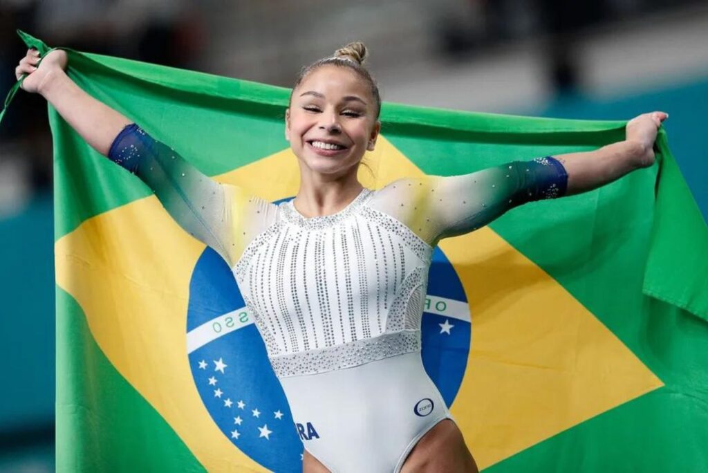 Flávia Saraiva