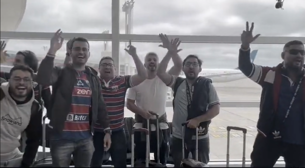 Torcedores do Fortaleza chegam ao Uruguai para final da Copa Sul-Americana Foto: Reprodução/Vídeo