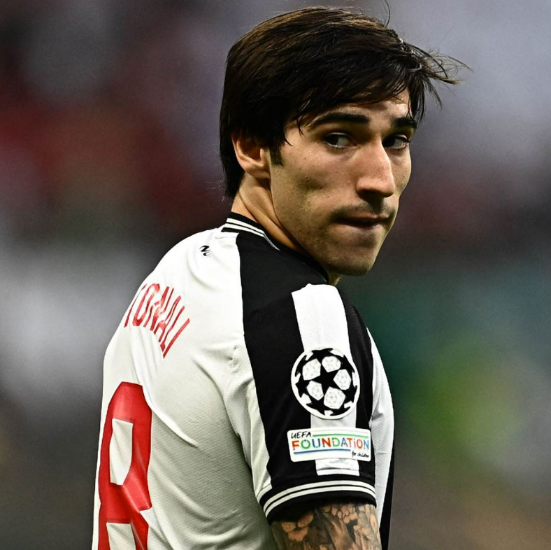 Sandro Tonali é suspenso por 10 meses por envolvimento em apostas esportivas Foto: Newcastle/Divulgação
