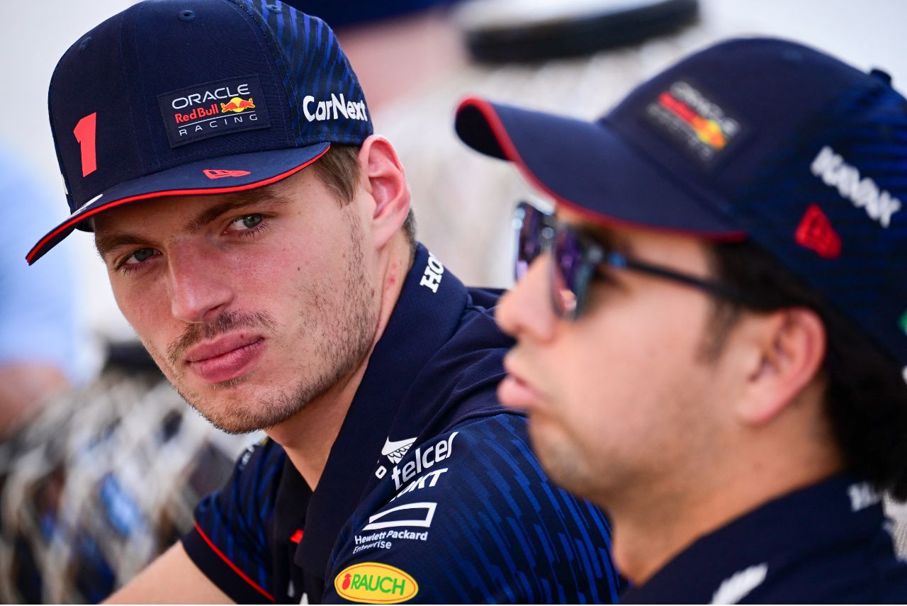 Max Verstappen e Sergio Pérez, da Red Bull Racing (Foto: Ben Stansall/AFP)