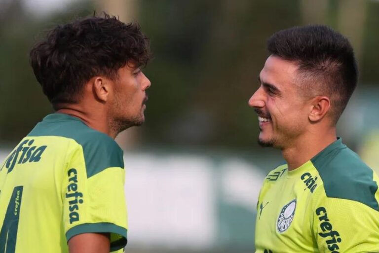 <p>Gustavo Scarpa e Willian Bigode quando atuavam juntos pelo Palmeiras (Foto: Cesar Greco/Palmeiras)</p>
