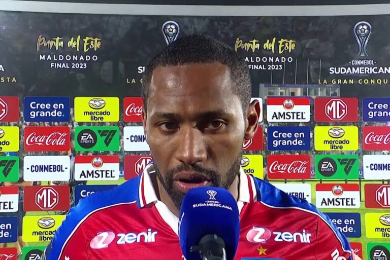 <p>Tinga concedeu entrevista após derrota do Fortaleza para a LDU (Foto: OneFootball/Reprodução)</p>
