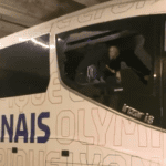 Ônibus do Lyon foi apedrejado antes da partida contra o Olympique de Marselha Foto: Reprodução/Vídeo