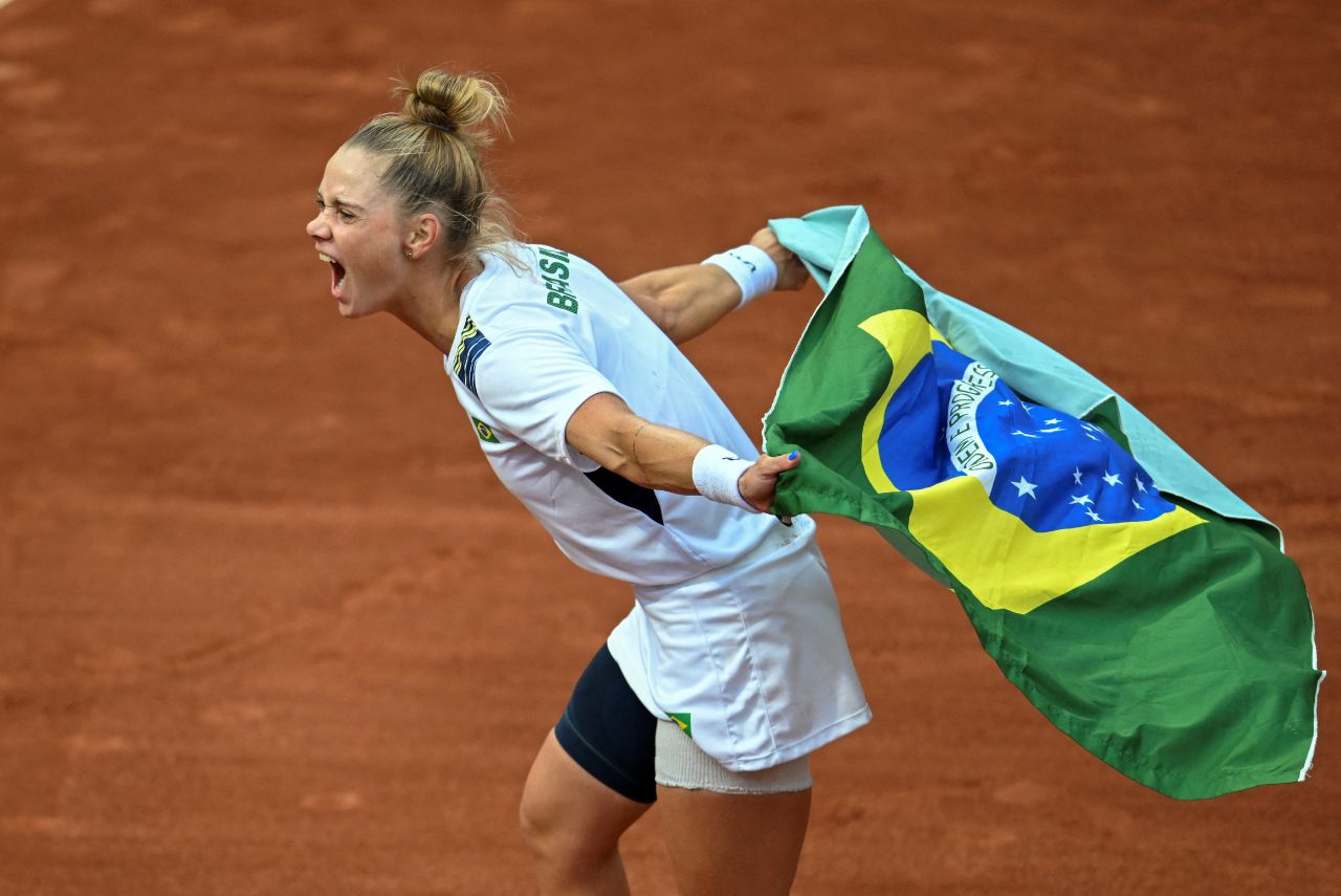 Laura Pigossi é medalha de ouro para o Brasil no Pan de Santiago