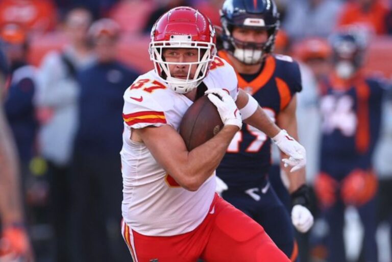 <p>Popularidade de Travis Kelce aumentou na NFL. Foto: Reprodução/Chiefs</p>
