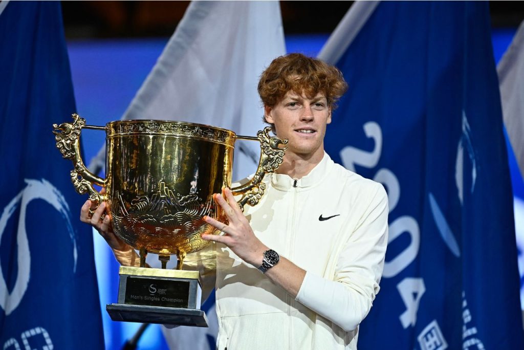 Jannik Sinner celebrando mais uma conquista